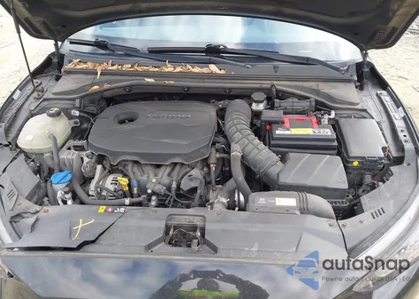 2021 Hyundai Veloster Turbo R-Spec z USA, uszkodzony, nr VIN KMHTH6AB6MU032180